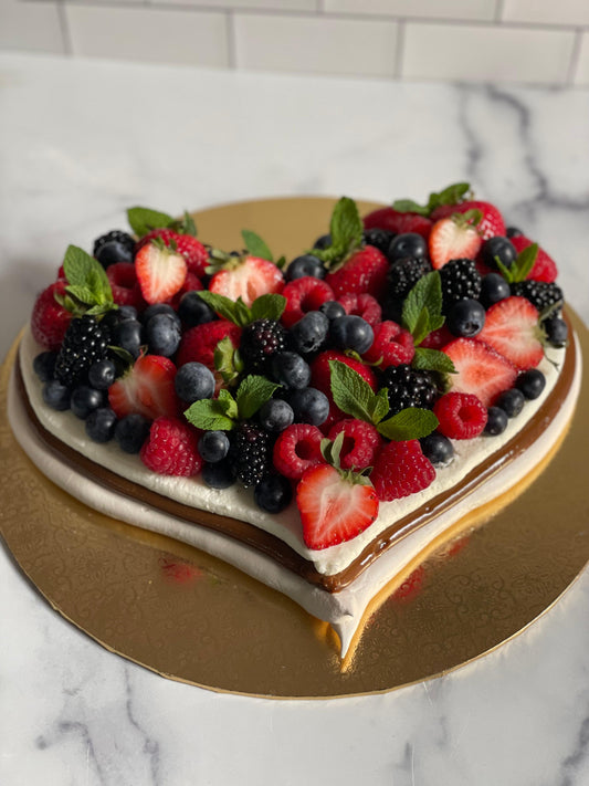 Pavlova de Corazon - Frutos del Bosque