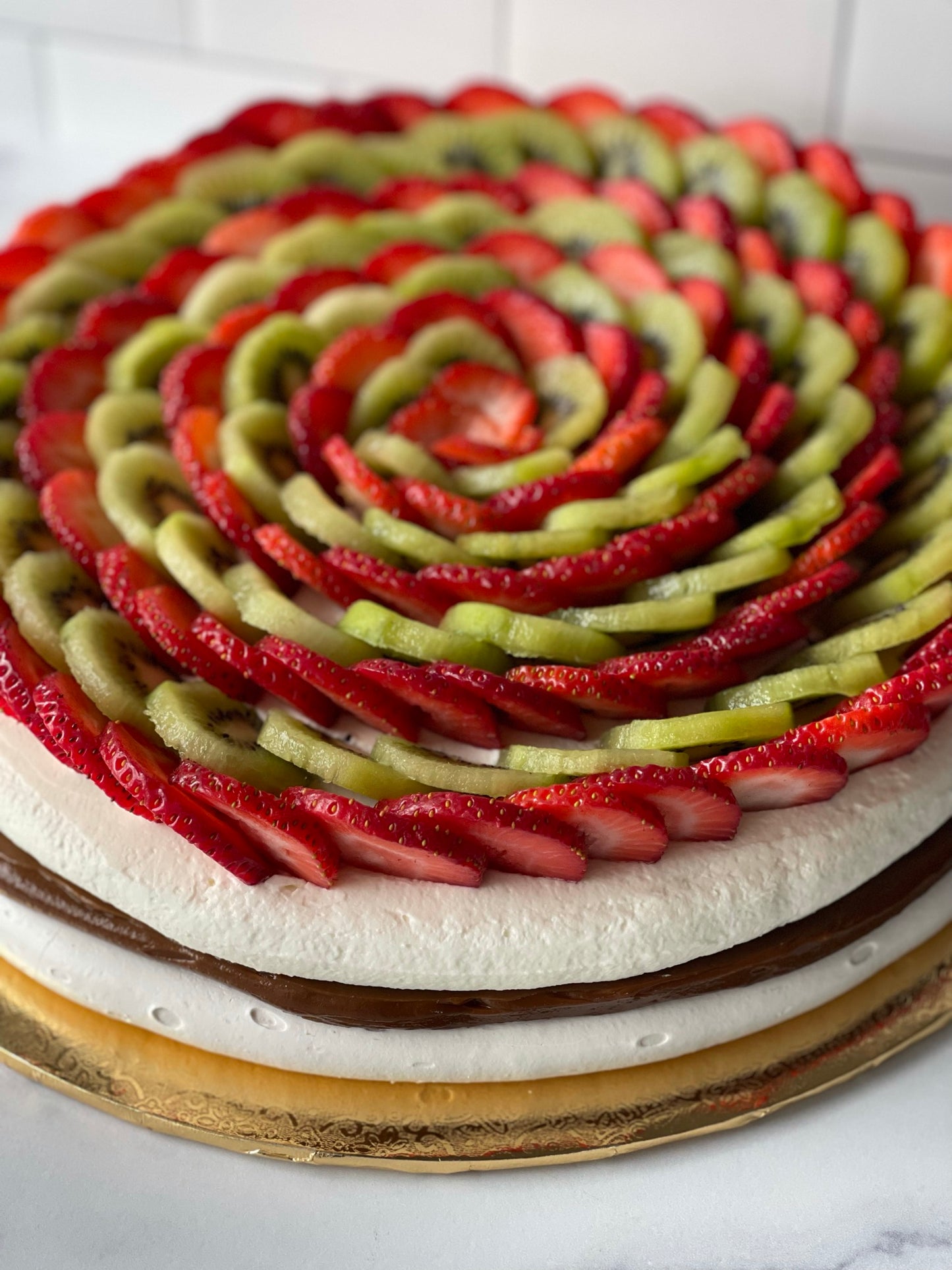 Pavlova Circular - Kiwi y Fresas